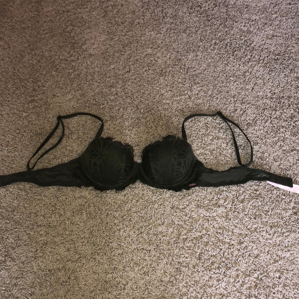 Victoria Secret/PINK date push up bra